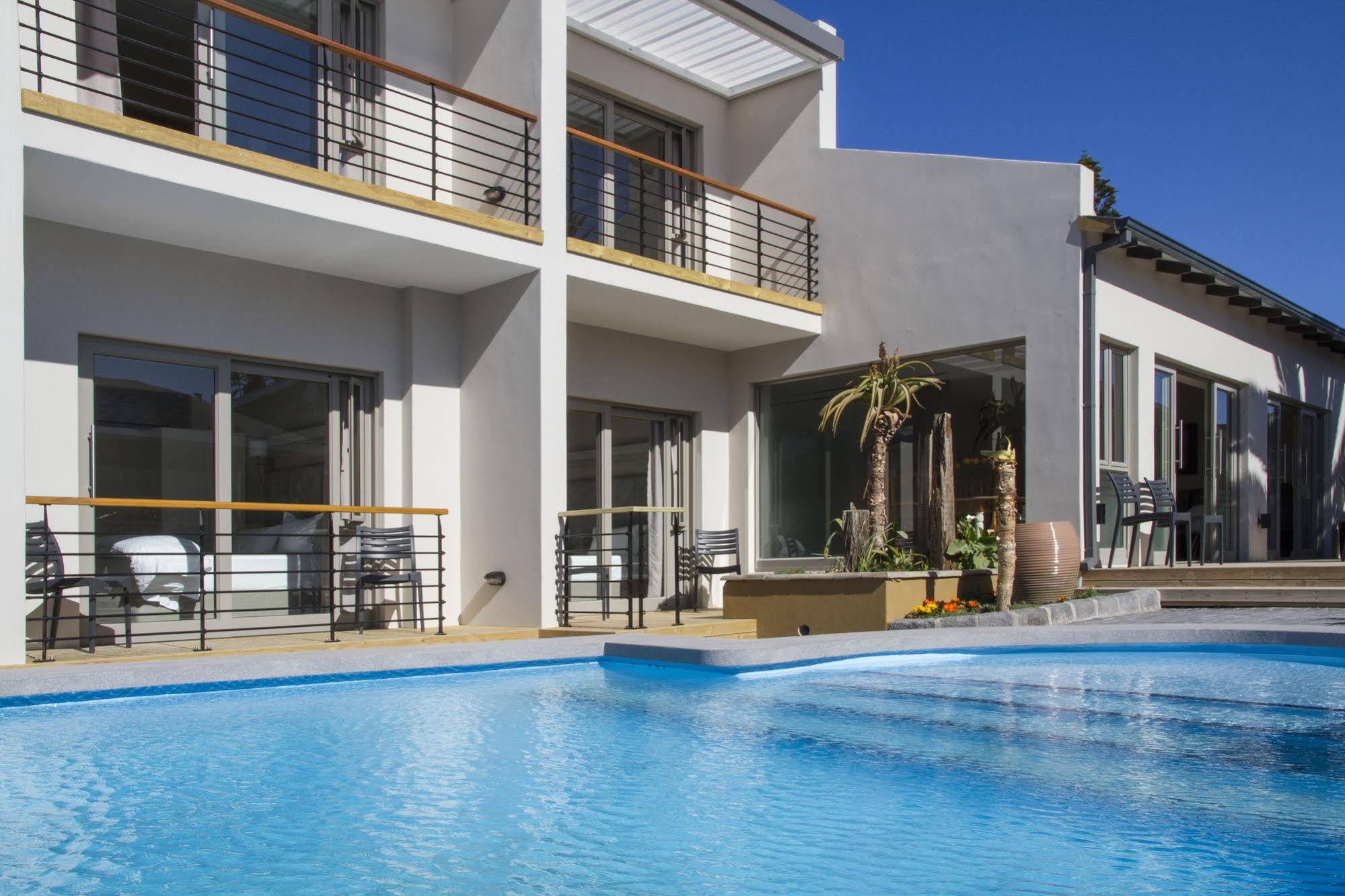 Ocean Bay Guesthouse Port Elizabeth Bagian luar foto